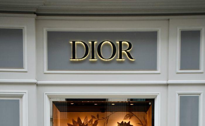 DIOR