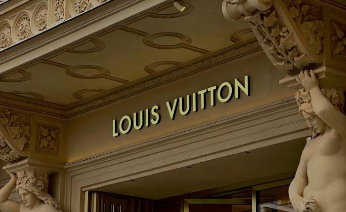 LOUIS VUITTON